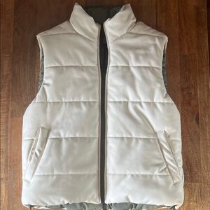 Women’s Cream & Green Reversible Puffer Vest